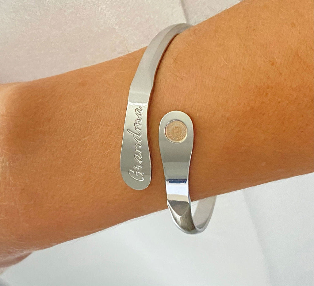 Grandma Bracelet – “Grandma’s Love Is Forever Always” Inspirational Jewelry Gift