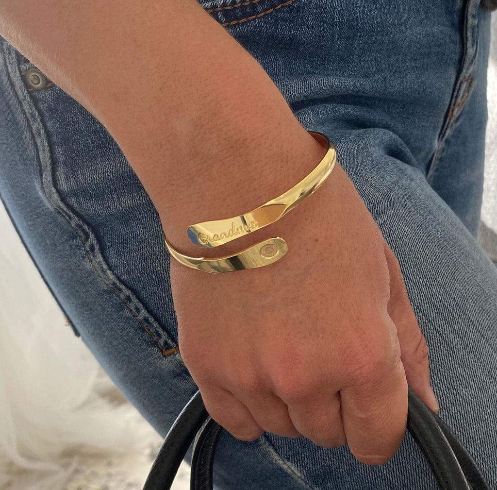 Grandma Bracelet – “Grandma’s Love Is Forever Always” Inspirational Jewelry Gift