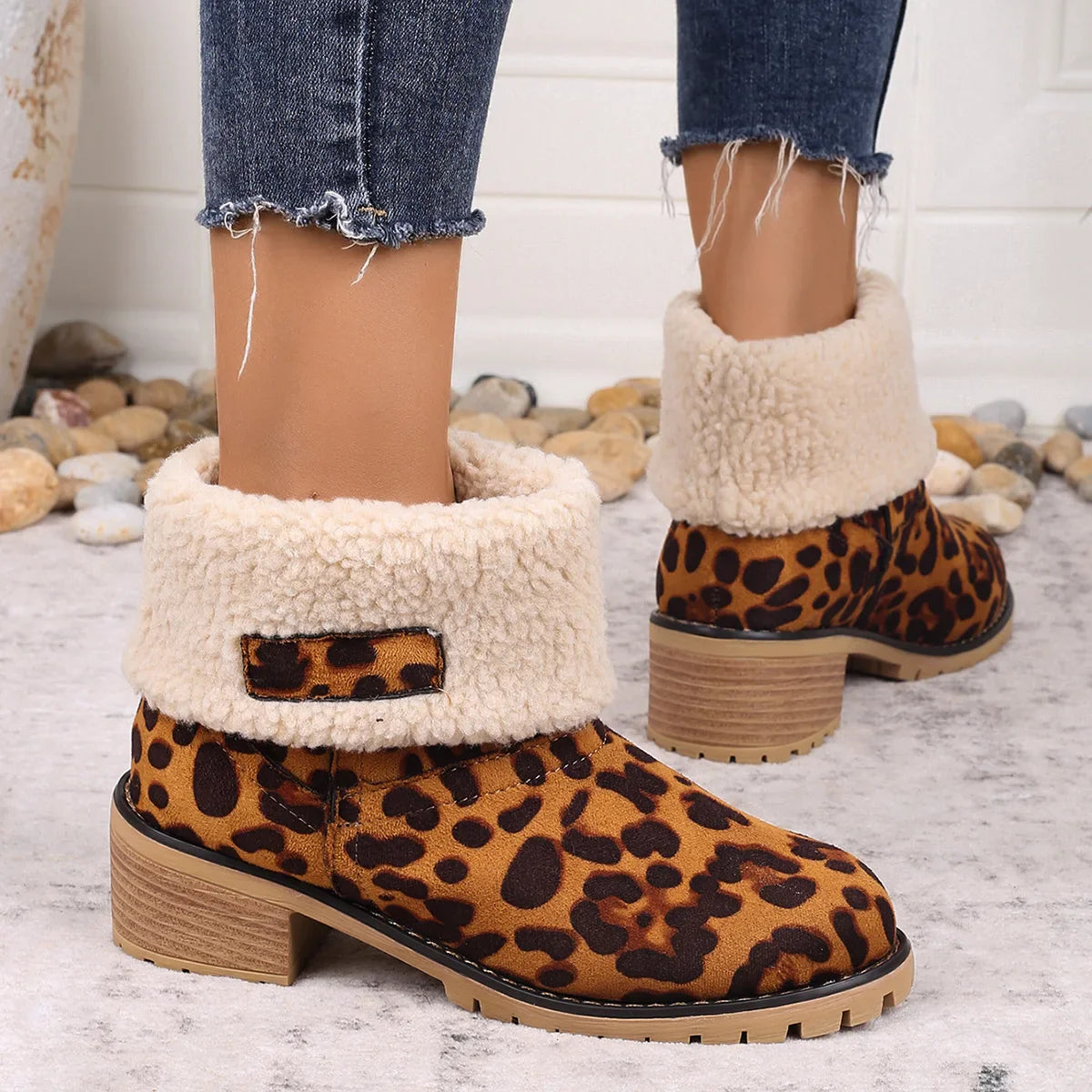 Women's Winter Snow Boots – Warm Comfortable Outdoor Shoes