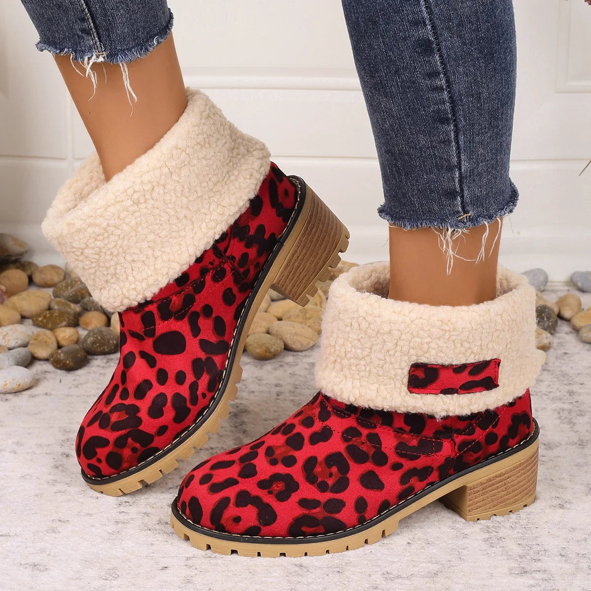 Women's Winter Snow Boots – Warm Comfortable Outdoor Shoes